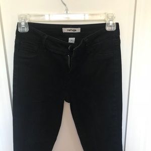 Black Refuge Jeans